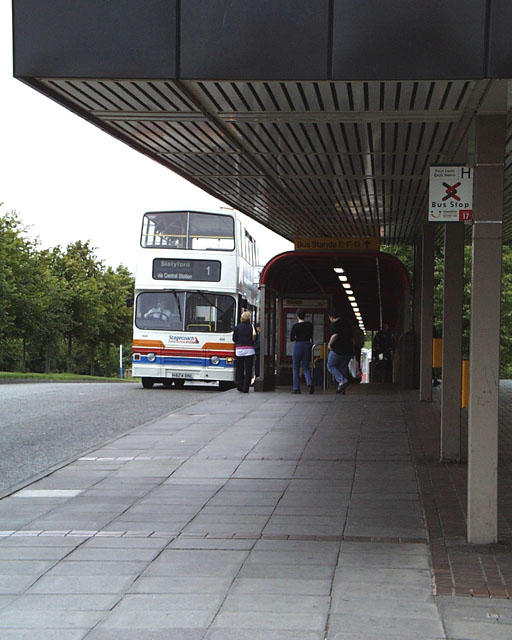 FLE_Station_Entrance_Bus